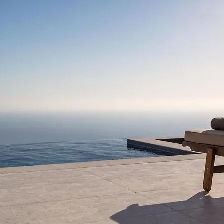 Vila Santorini Sky, Luxury *