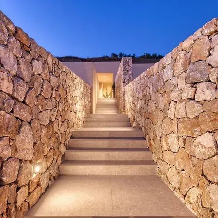 Vila Santorini Sky, Luxury