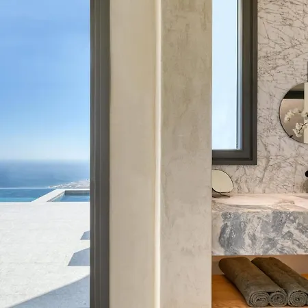 Villa Santorini Sky, Luxury *