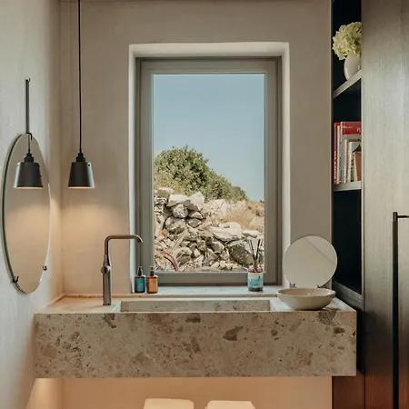 Villa Santorini Sky, Luxury